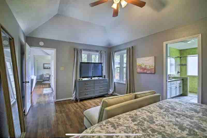 116 E Evergreen St - Photo 5 of 9