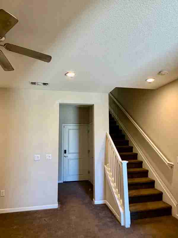 142 Triggs Ln - Photo 3 of 13