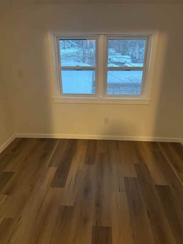 105 Carlisle St #2 - Photo 2 of 10
