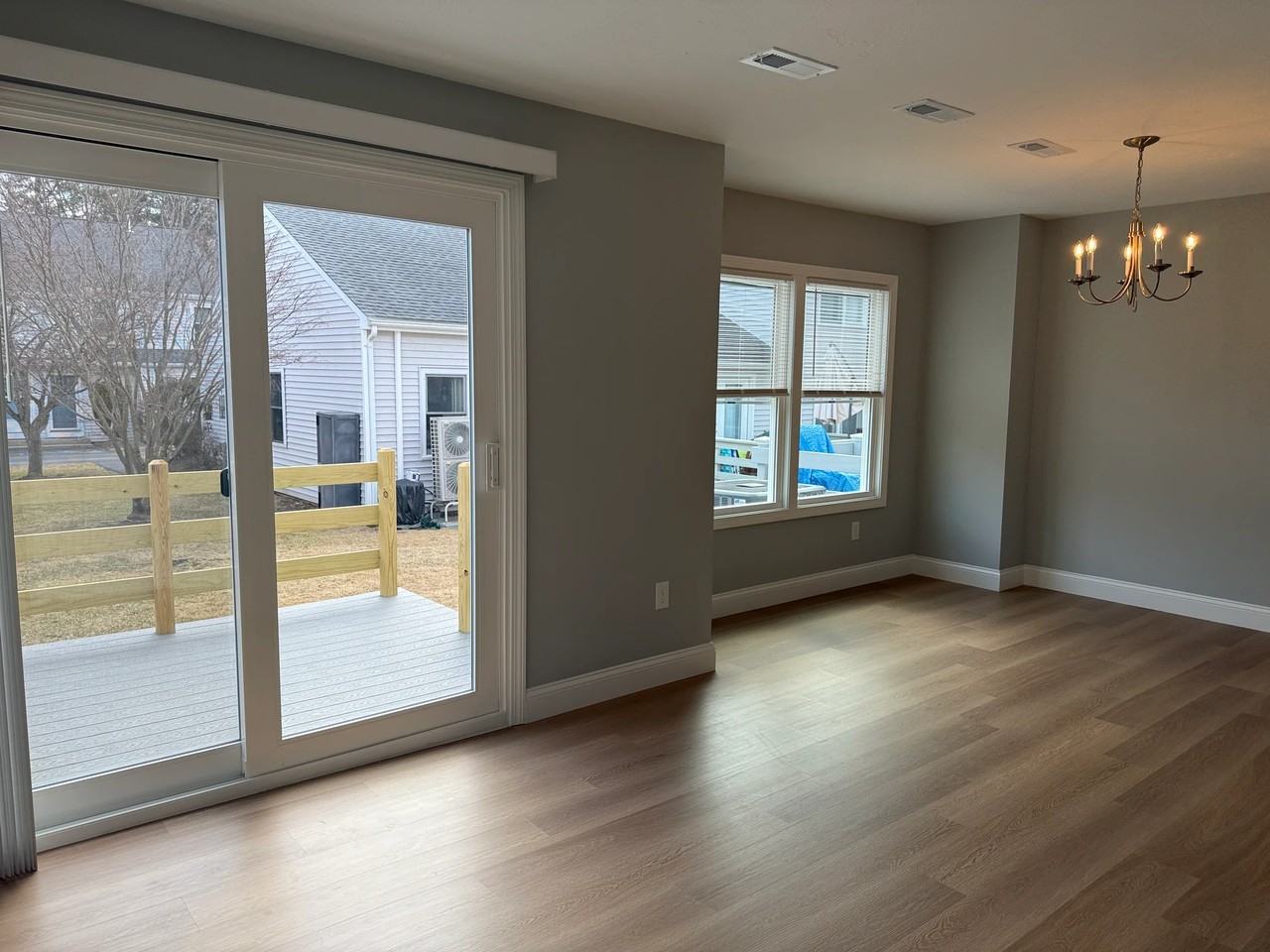 23 Whittier Ln - Photo 3 of 5