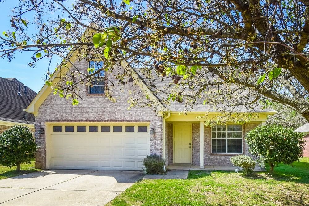 7027 Maple Grove Rd - Photo 4 of 17