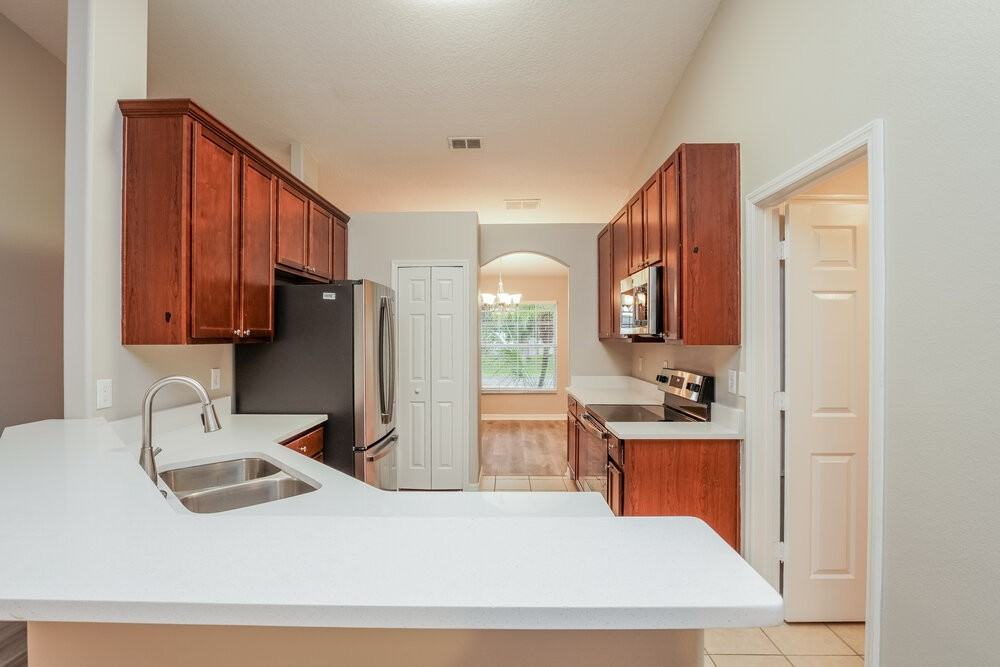 828 Cabaret Ct - Photo 6 of 19