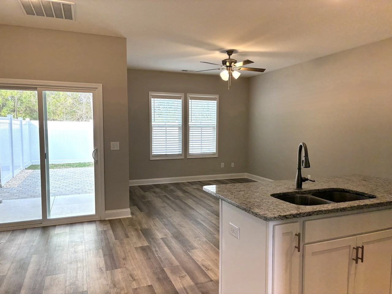 178 Coastline Cir - Photo 2 of 16