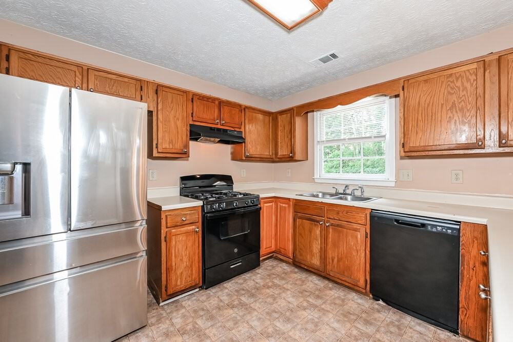 2128 Blue Martin Ct - Photo 6 of 17
