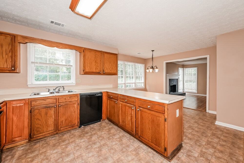 2128 Blue Martin Ct - Photo 7 of 17