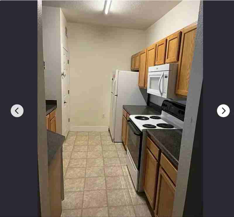 4802 51st St W #511 - Photo 3 of 7