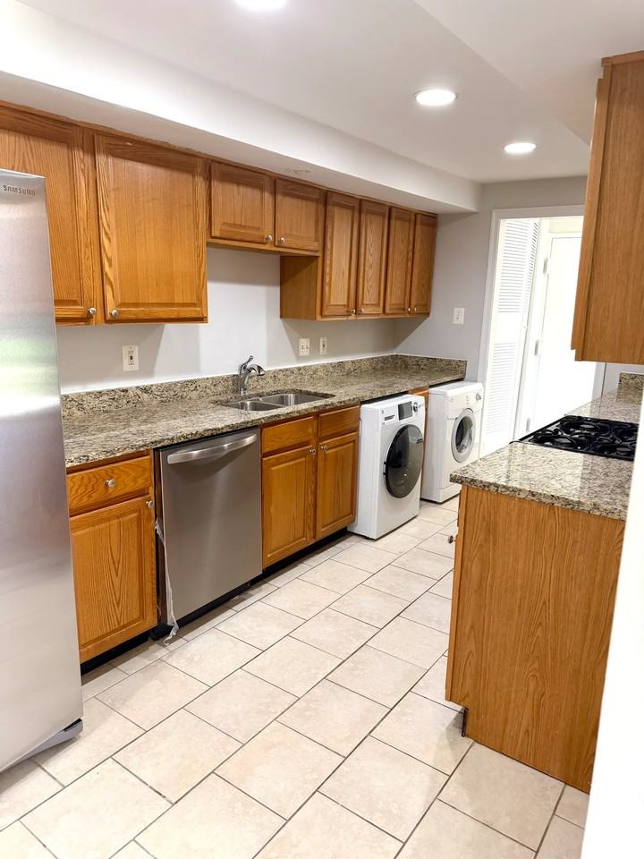 10230 Prince Pl #T5 - Photo 2 of 13