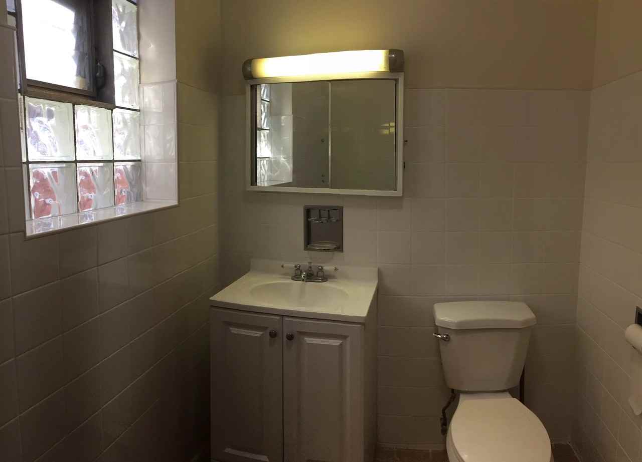 2934 S Keeley St #2 - Photo 4 of 18