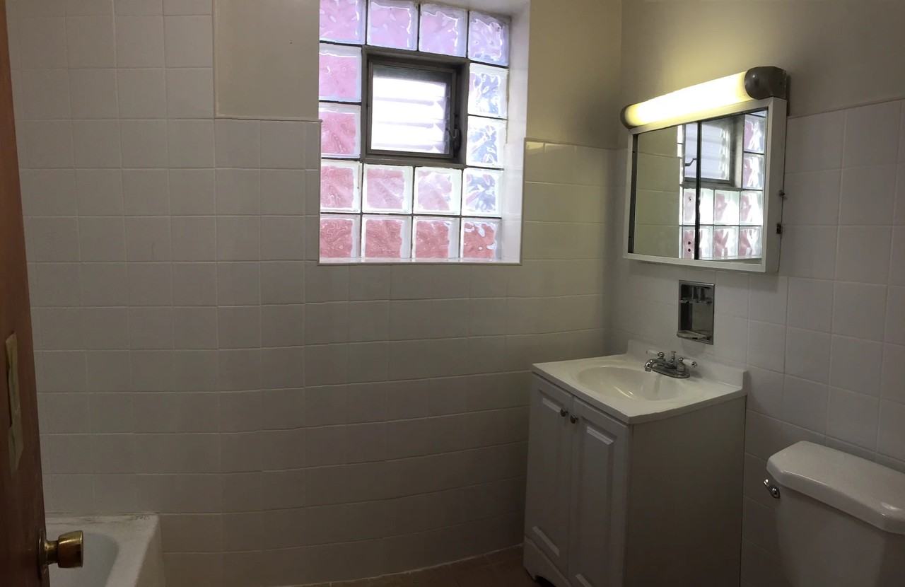 2934 S Keeley St #2 - Photo 5 of 18