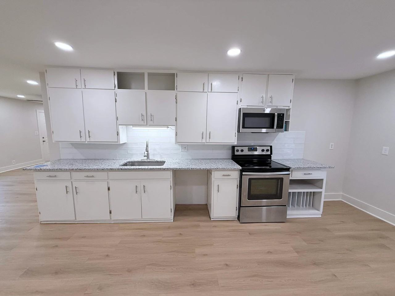 414 12th St Se - Photo 3 of 18