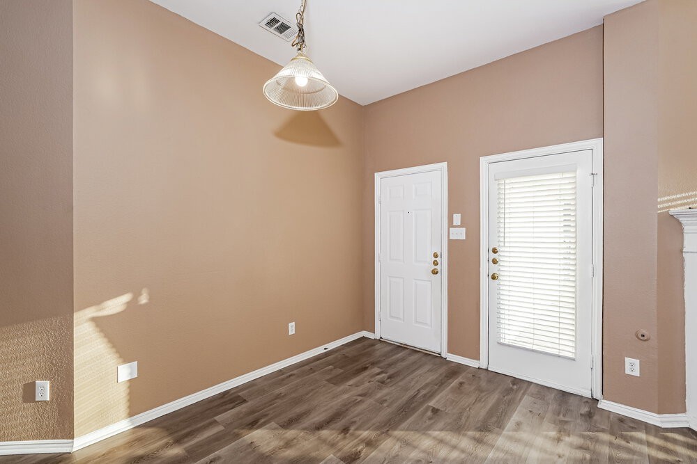 125 Hickman St - Photo 7 of 16