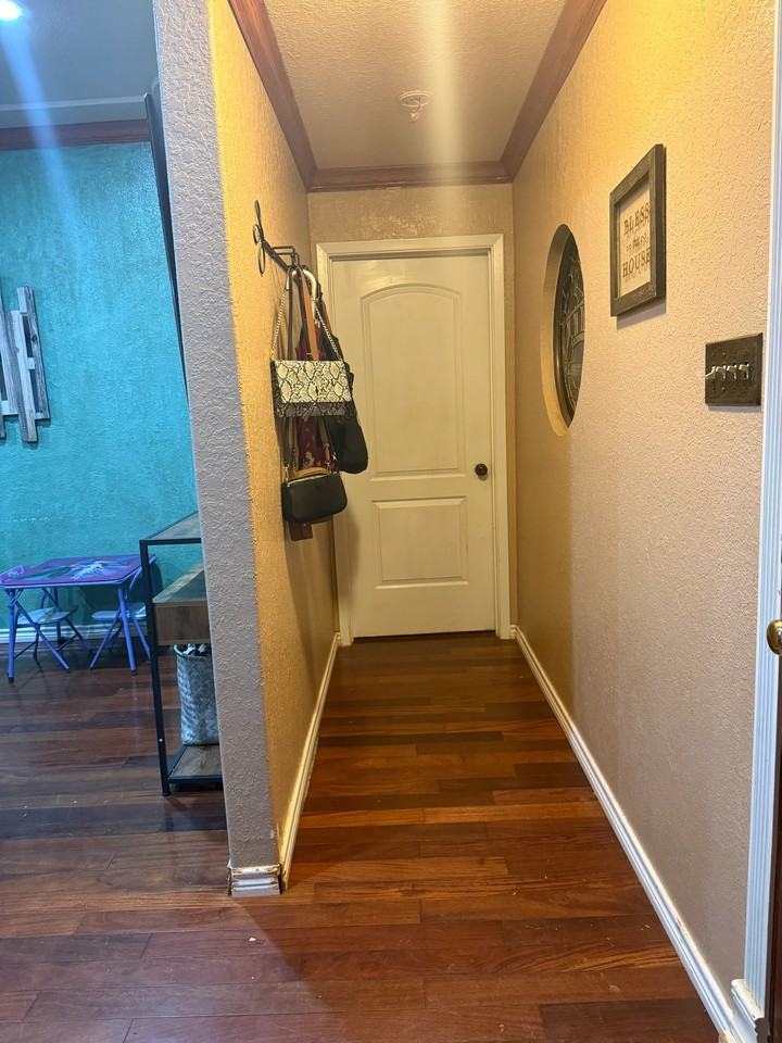 5257 Deerwood Ln - Photo 3 of 15