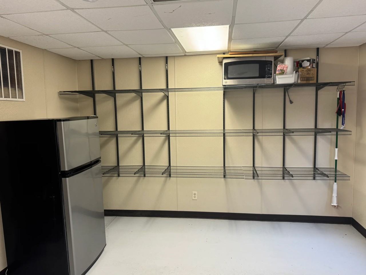 324 Messenger Rd - Photo 2 of 18