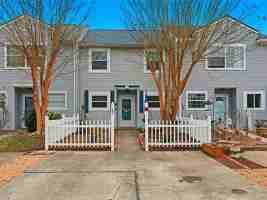 featured image of 2104 Victoria Ct