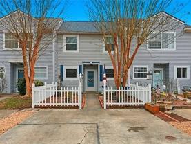 2104 Victoria Ct - Photo 1 of 1