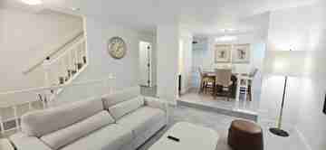 featured image of 8 Highlands Ct