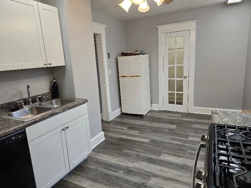 1726 Union St #2 - Photo 2 of 11