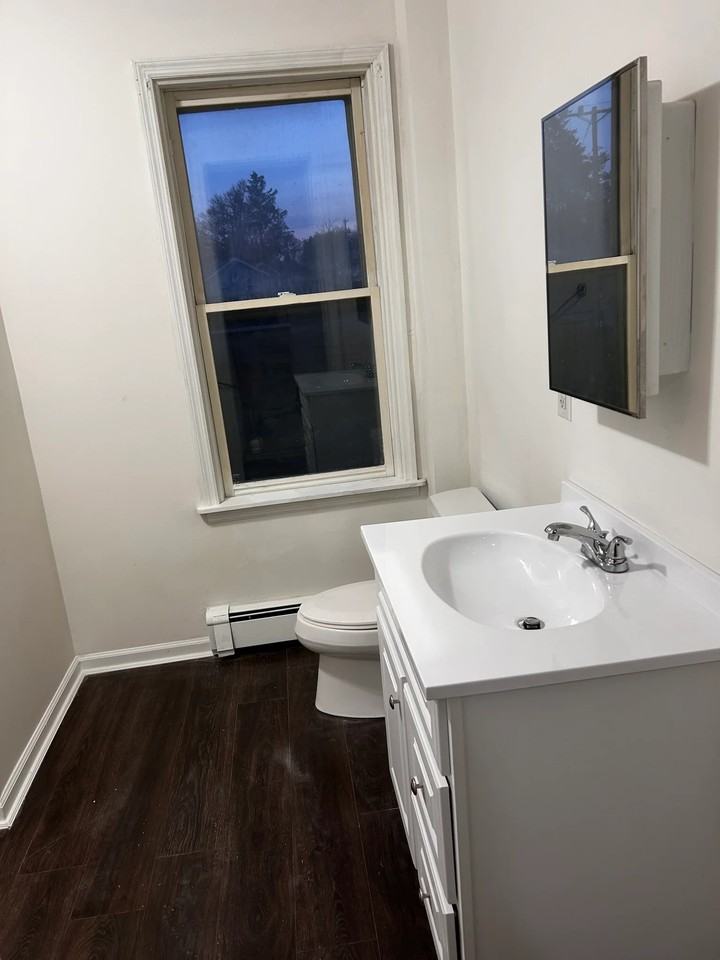 375 Delaware St #B - Photo 3 of 21