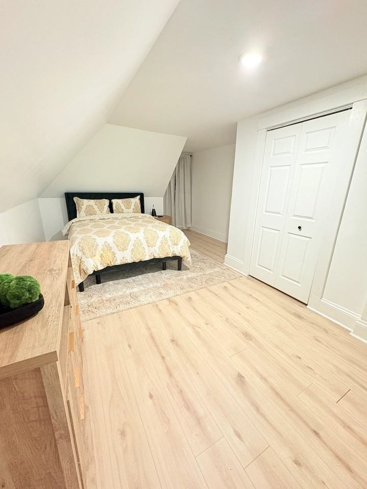 1136 Wood Ave - Photo 2 of 20