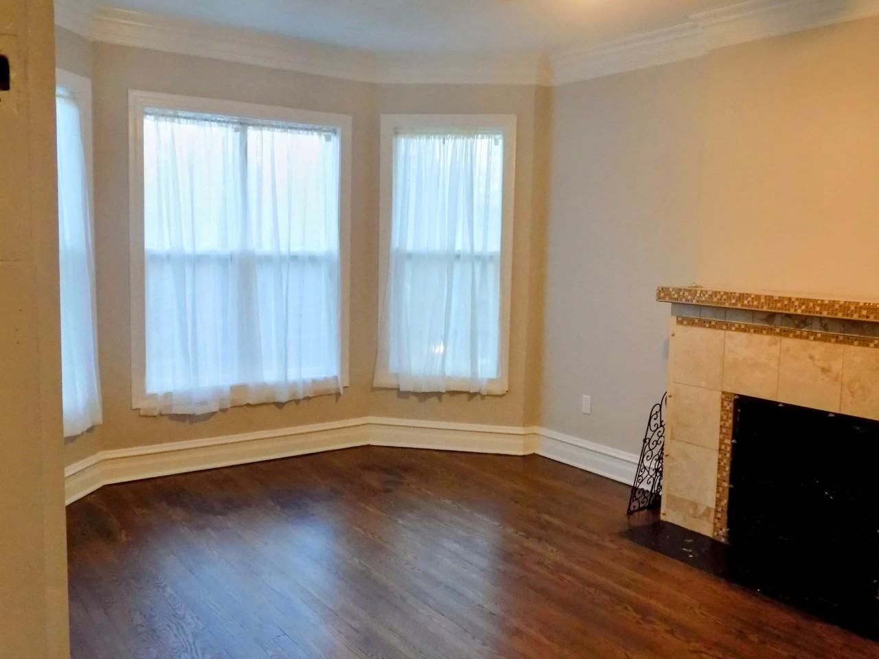 434 N Pine Ave #2 - Photo 4 of 42