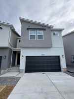 featured image of 4029 S Woodland Ave