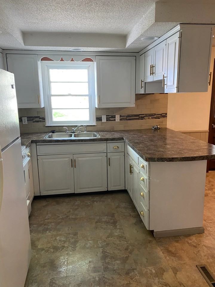 305 Redbud Ln - Photo 4 of 5