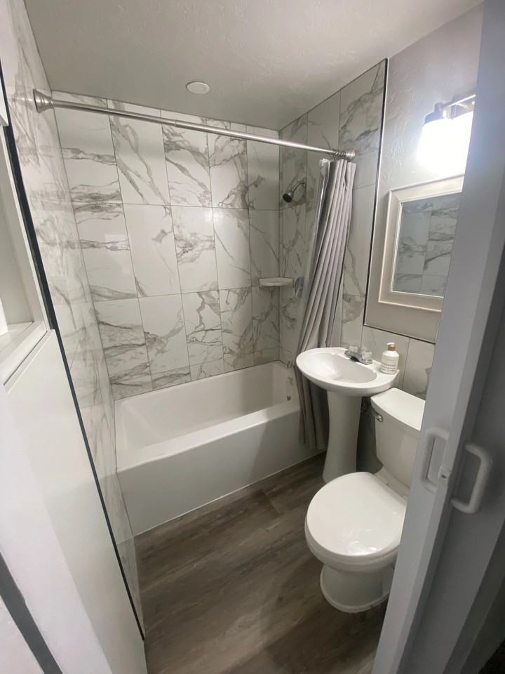 1350 S Washington St