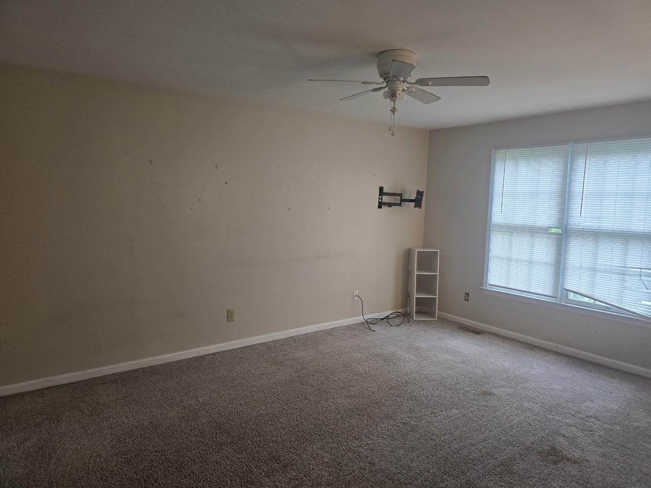 26 Zanella Dr #1 - Photo 2 of 8