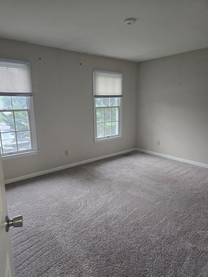 26 Zanella Dr #1 - Photo 7 of 8