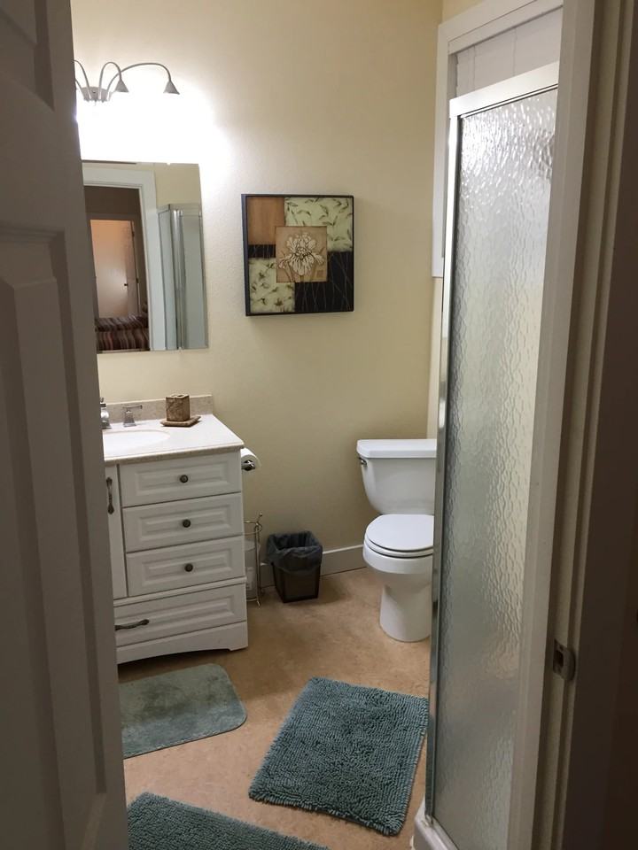 1006 E 2nd St #1 - Photo 6 of 7