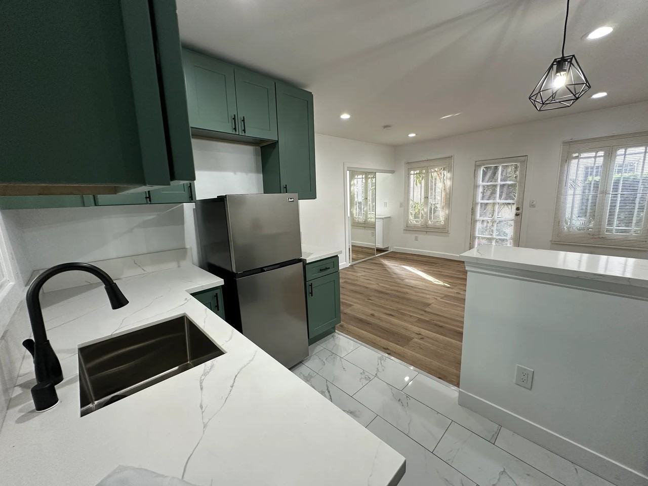 632 1/4 N Plymouth Blvd #632-25 - Photo 2 of 8