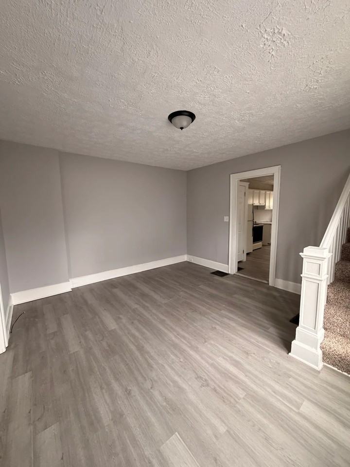 156 Arthur Ave #1 - Photo 3 of 8