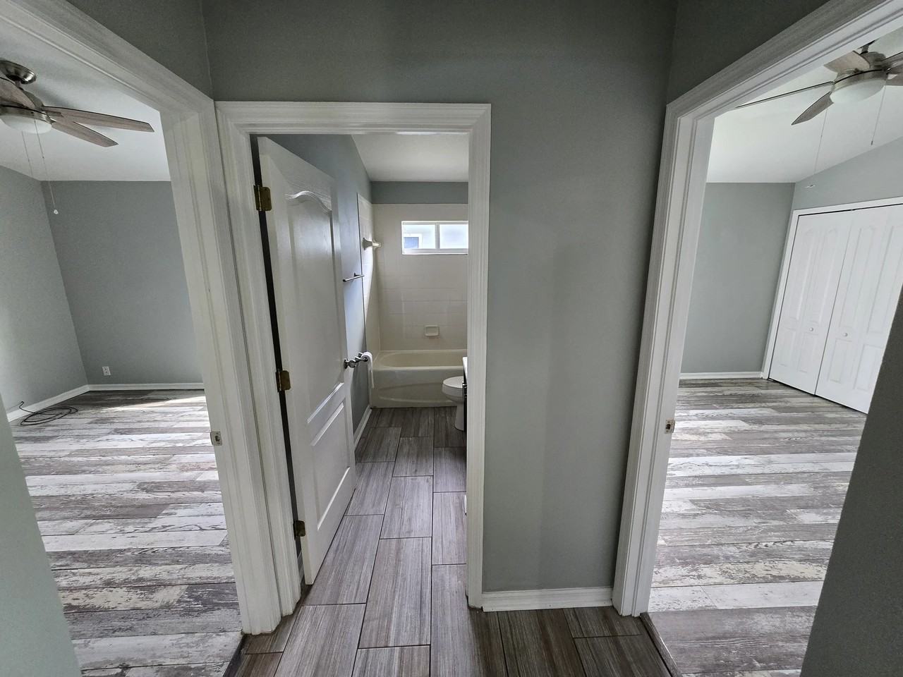 1124 Lumsden Pointe Blvd - Photo 4 of 17