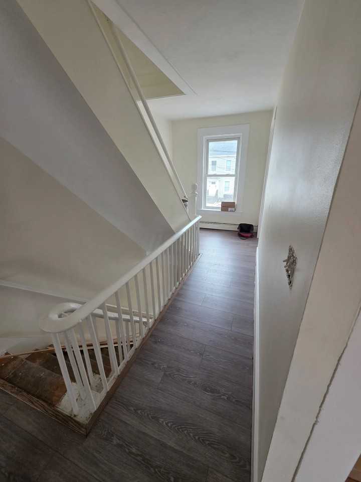 35 Elkins St #B - Photo 3 of 9