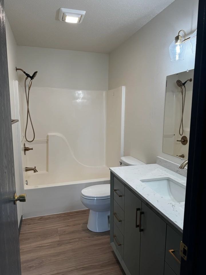 5264 Basswood St - Photo 5 of 20