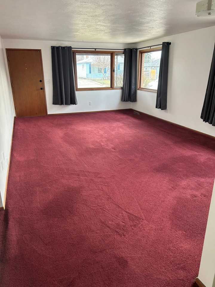 723 E Everett Ave - Photo 5 of 8