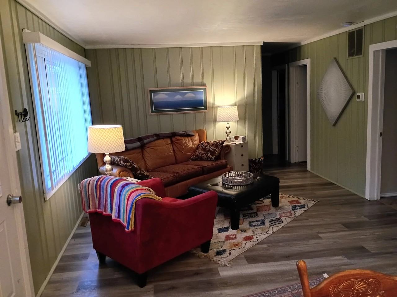 207 Walnut St - Photo 3 of 13