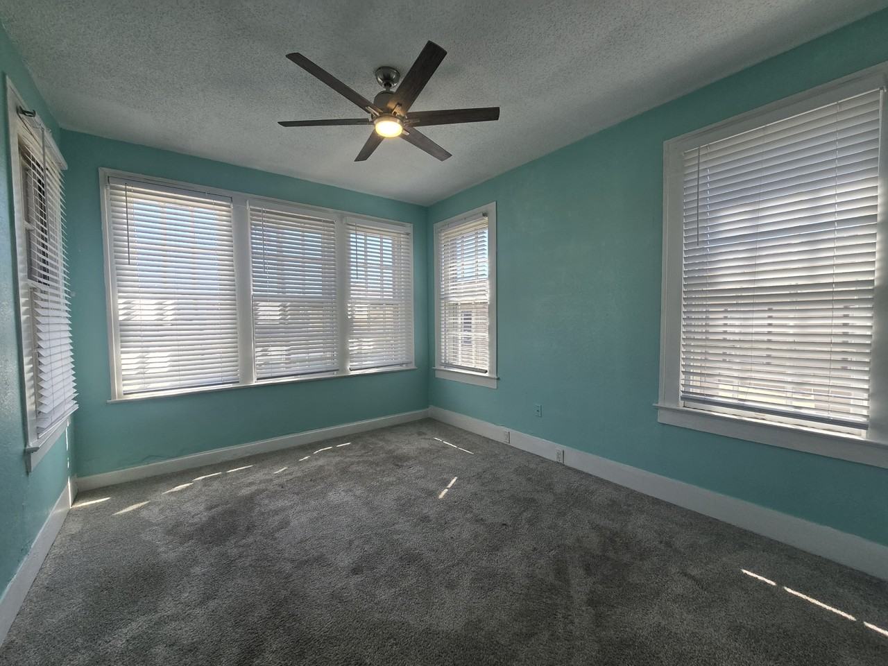 717 Broadway Avenue J - 3 #3 - Photo 3 of 13