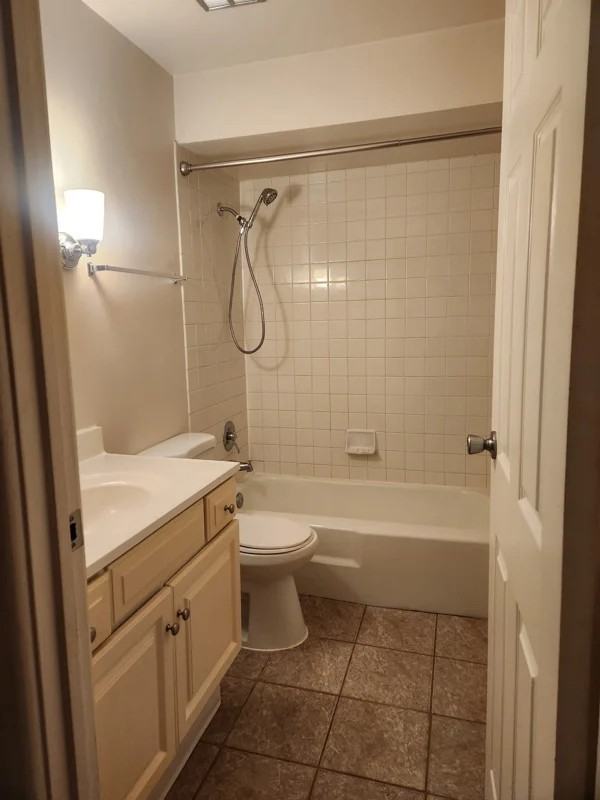 10S511 Echo Ln #2 - Photo 3 of 7