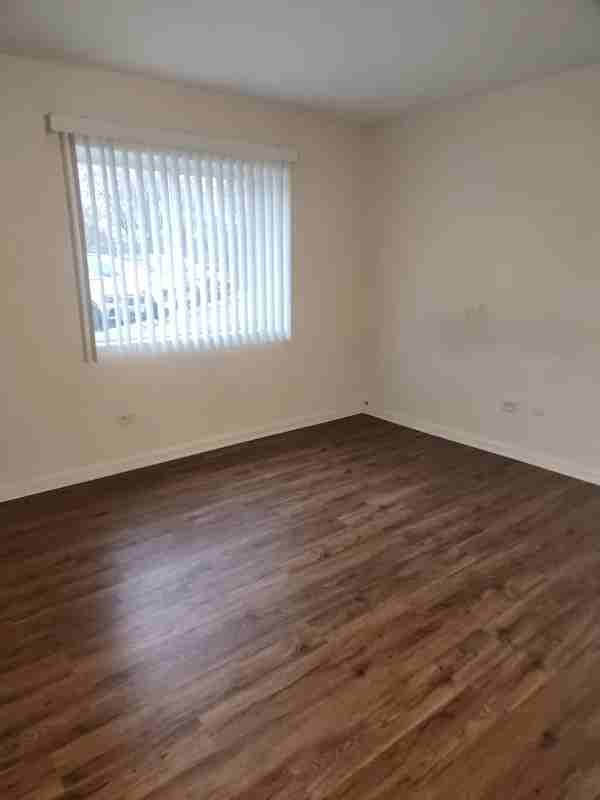 10S511 Echo Ln #2 - Photo 4 of 7