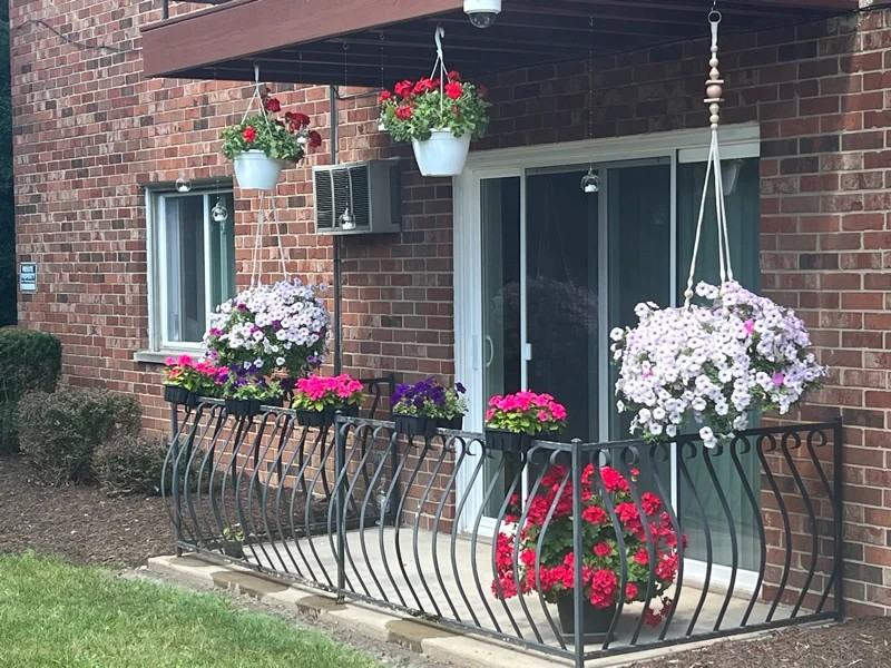 10S511 Echo Ln #2 - Photo 6 of 7