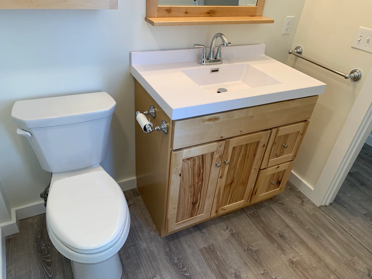 99 Oxford St N #1-1stFL - Photo 2 of 13