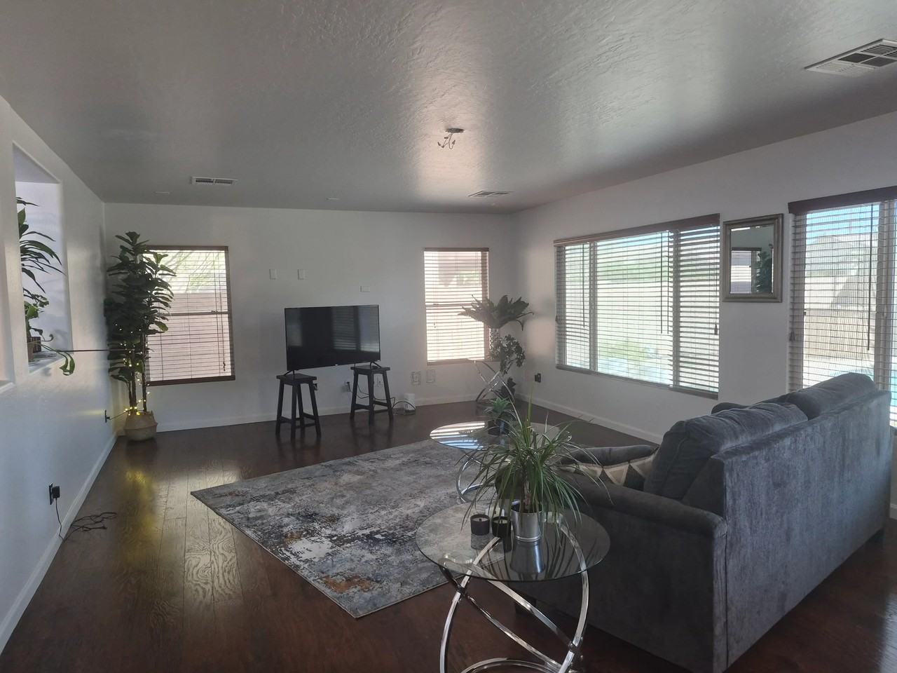 3061 E Mineral Park Rd - Photo 3 of 5