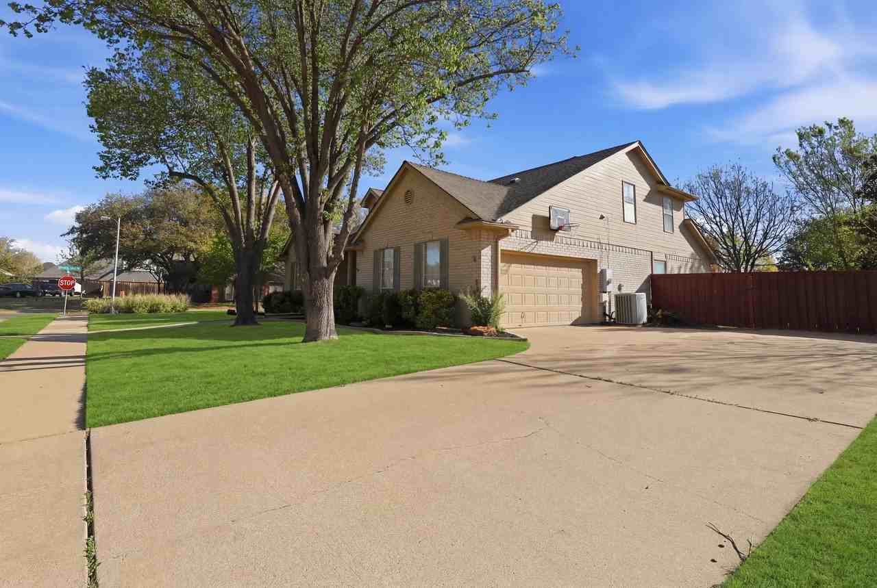 1101 Countryhill Dr - Photo 2 of 18