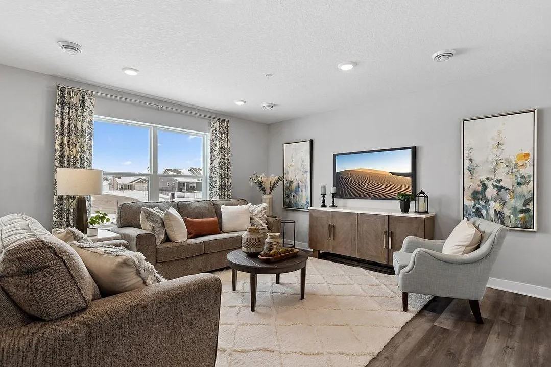 12724 Ashbury Dr - Photo 2 of 32