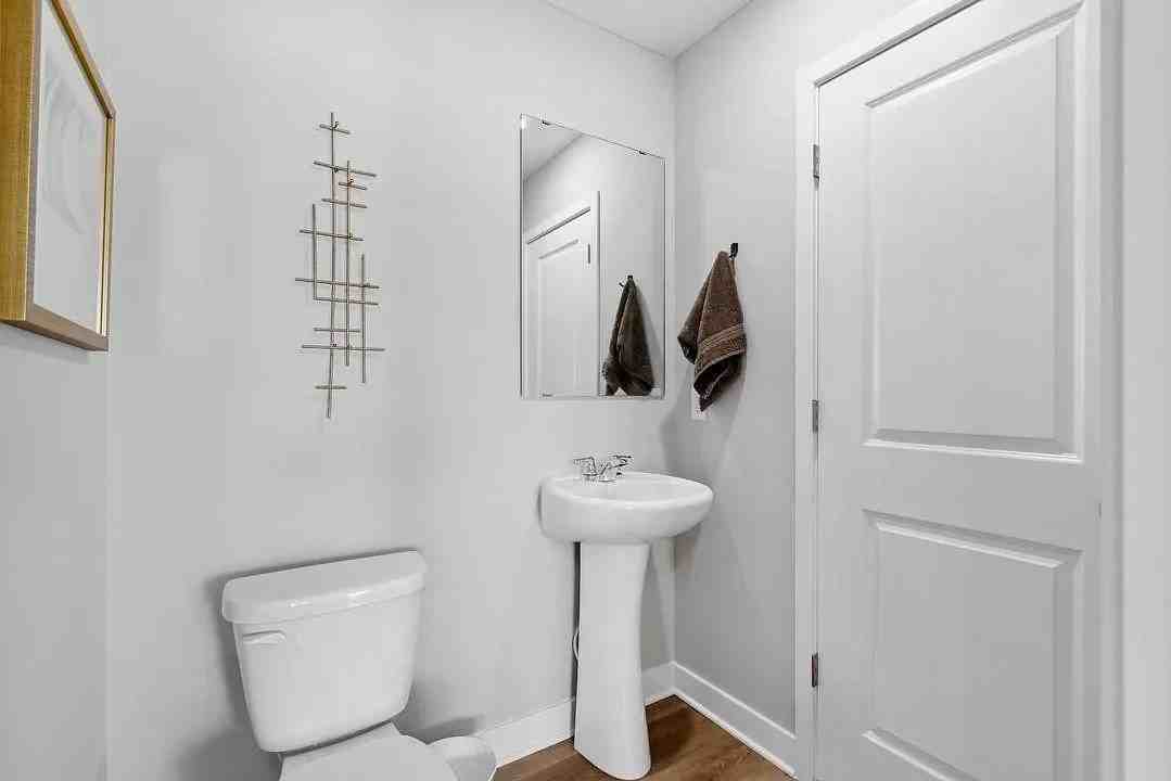12724 Ashbury Dr - Photo 7 of 32