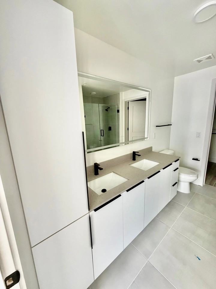 18631 Ne 25th Pl #601 - Photo 7 of 11