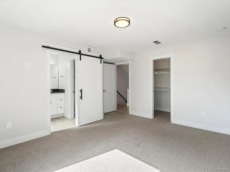 1463 Perry St - Photo 7 of 14