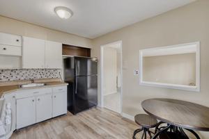 featured image of 17 S Bartlett Rd