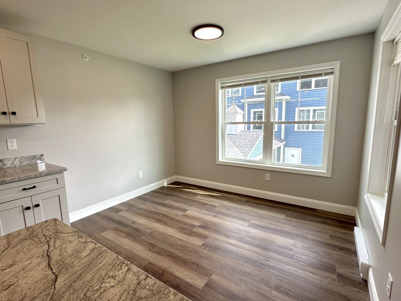 2 - 4 Diane Way - 220 #220 - Photo 6 of 21